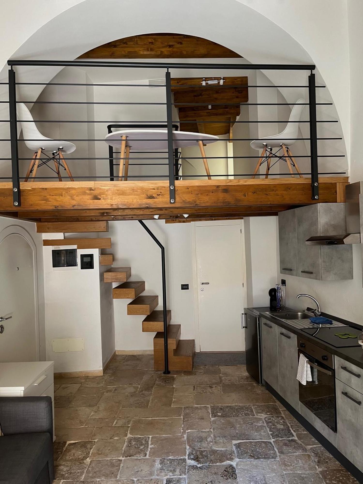 Ground Stone Apartment บารี ภายนอก รูปภาพ