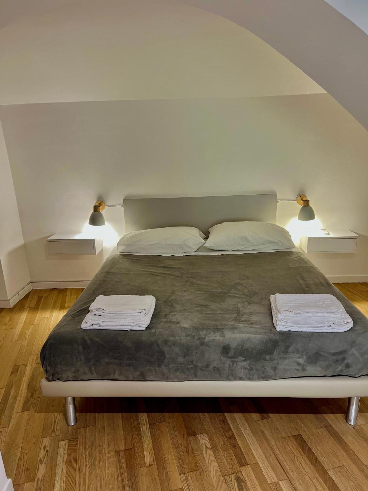 Ground Stone Apartment บารี ภายนอก รูปภาพ