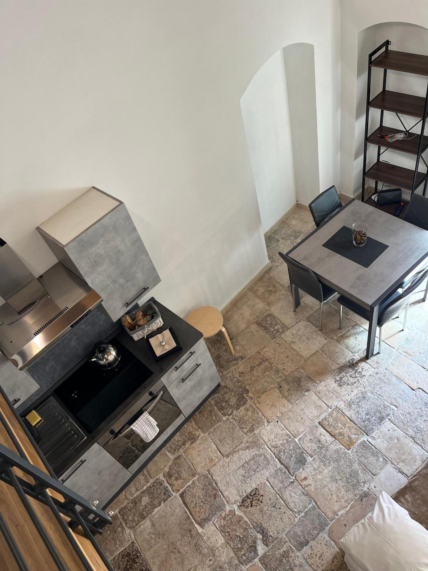 Ground Stone Apartment บารี ภายนอก รูปภาพ