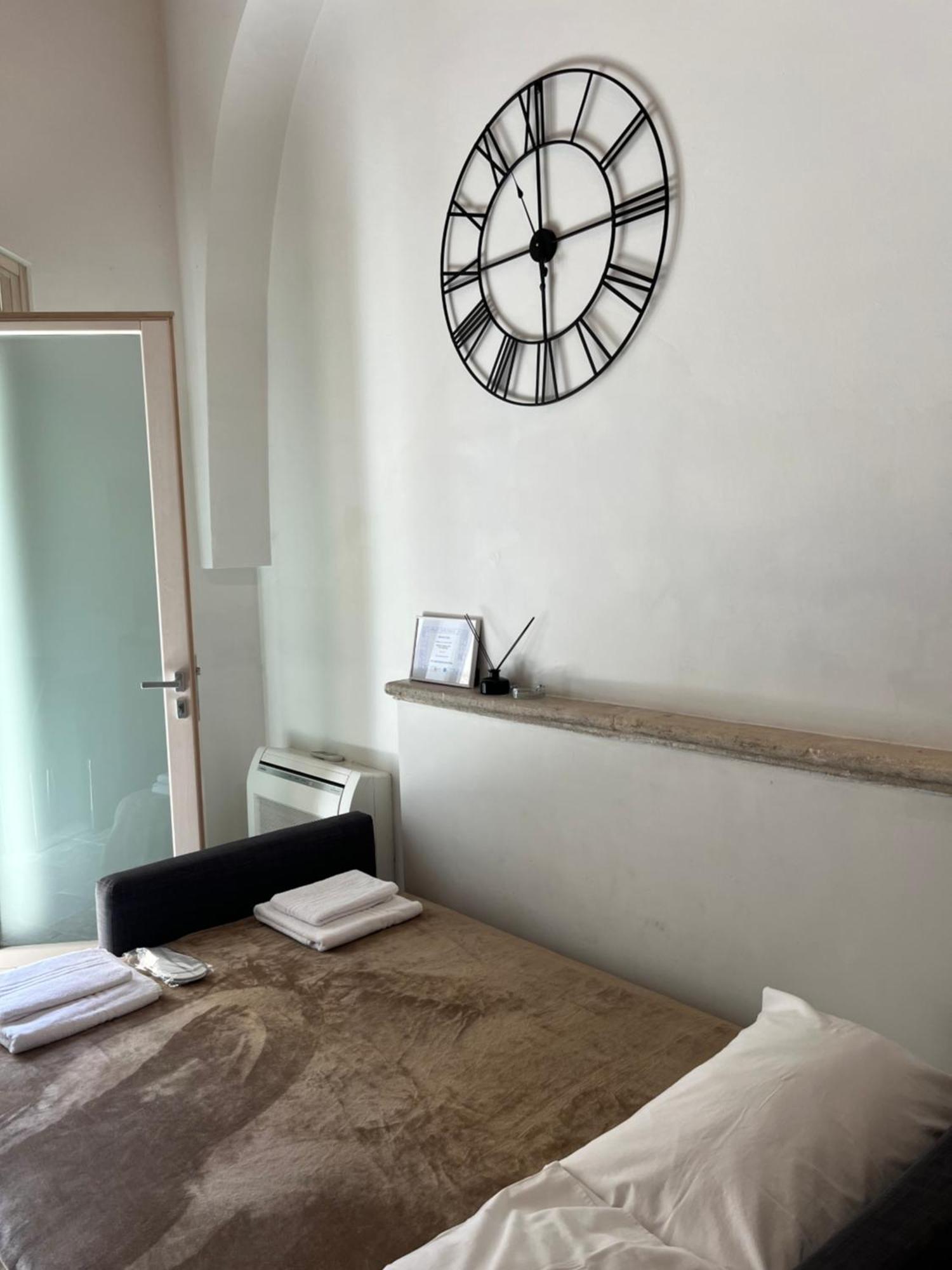 Ground Stone Apartment บารี ภายนอก รูปภาพ