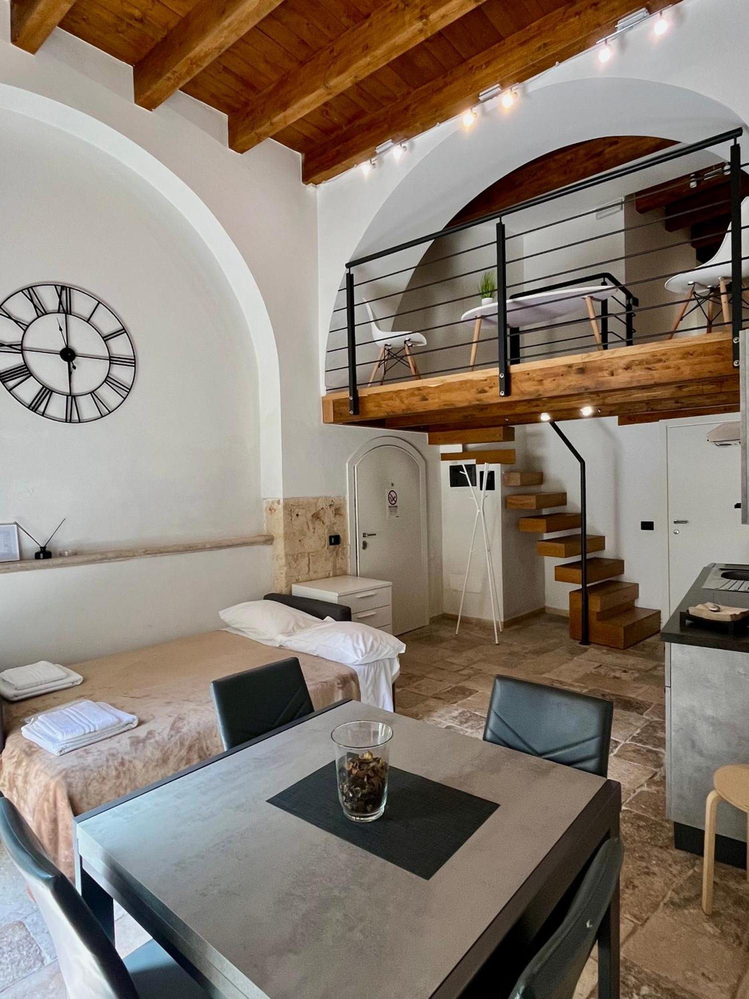 Ground Stone Apartment บารี ภายนอก รูปภาพ